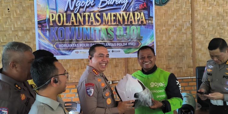 KORLANTAS POLRI APRESIASI INOVASI DITLANTAS POLDA RIAU, OJOL DISEBUT DUTA KESELAMATAN DAN MITRA STRATEGIS POLRI