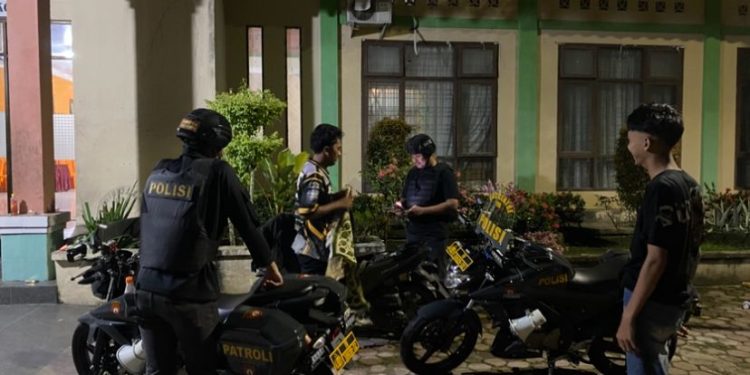 TIM RAGA RES KAMPAR PATROLI MALAM – AWASI KAMTIBMAS SEPUTAR BANGKINANG, SITUASI AMAN DAN LANCAR