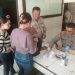Jalankan prosedur keamanan standard petugas piket SPKT Polsek Bukitraya Pengecekan barang bawaan pembesuk Tahanan.
