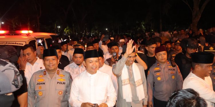 16.500 Warga Padati Pawai Obor 1 Muharram 1448 H, Ustadz Abdul Somad Ajak Warga Pelalawan Hijrah Akhlak