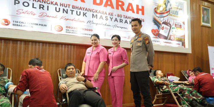 Polres Kuansing Gelar Bhakti Kesehatan Donor Darah dan Penyaluran Sembako Gratis Sambut HUT Bhayangkara ke-80