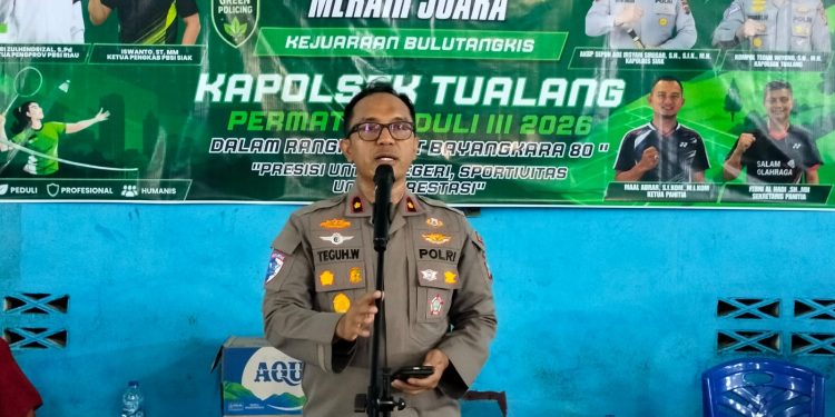 Semarak HUT Bhayangkara Ke-80, Kapolsek Tualang Buka Kejuaraan Bulutangkis Berkonsep Green Policing