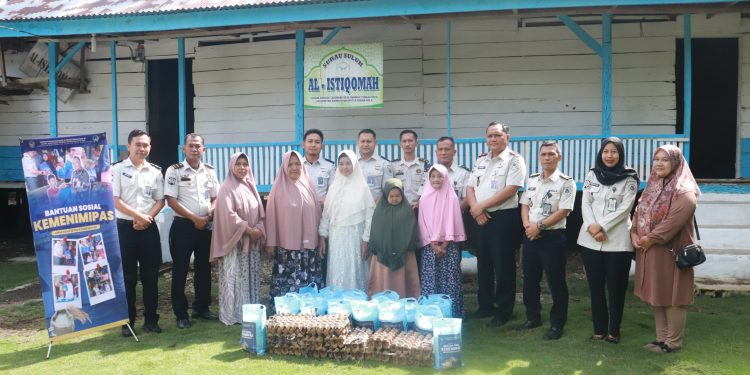 Lapas Pasir Pangarayan Salurkan Bantuan Sosial kepada Masyarakat di Surau Suluk Al-Istiqomah