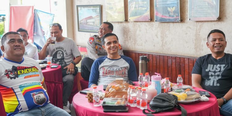 Kapolres Rohul Nobar Piala Dunia 2026 Bersama Warga Rambah dan Insan Pers, Pererat Kedekatan Polri dan Masyarakat