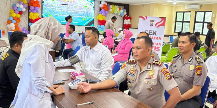 Polres Inhu Gelar Bhakti Kesehatan Dalam Rangka Hari Bhayangkara Ke-80