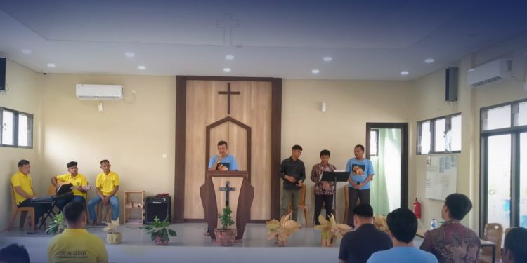 Teguhkan Iman Di Balik Jeruji, WBP Nasrani Lapas Narkotika Rumbai Jalani Ibadah Rutin Dengan Khidmat