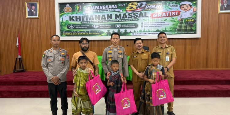 Polres Kuansing Gelar Khitanan Massal HUT Bhayangkara ke-80, 70 Anak Ikuti Kegiatan Sosial Kemanusiaan