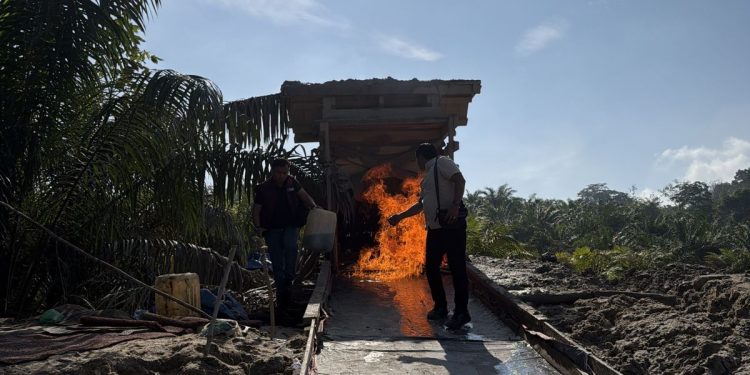 Polsek Singingi Melakukan Pengecekan di Duga Penambangan Emas di Simpang Sambung Kel. Muara Lembu Kec. Singingi