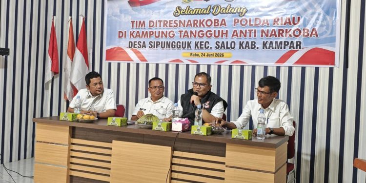 DIT RESNARKOBA POLDA RIAU MELAKSANAKAN SUPERVISI KAMPUNG TANGGUH ANTI NARKOBA KE DESA SIPUNGGUK