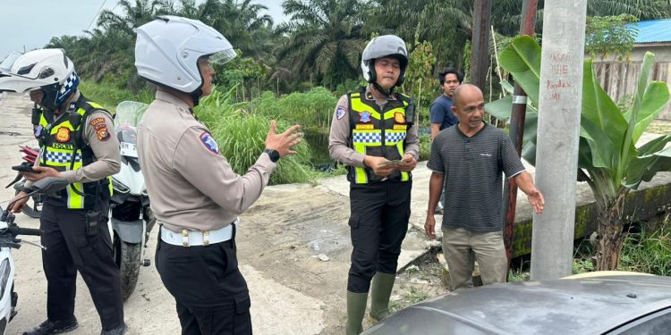 Kemacetan Panjang di KM 75 Lintas Timur Pelalawan Berhasil Diurai, Satlantas Lakukan Penindakan Tegas