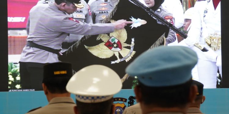 Pemuliaan Nilai-Nilai Tri Brata, Kapolda Riau Ikuti Upacara yang Dipimpin Langsung Kapolri