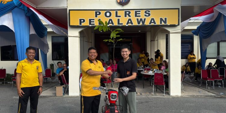 Bhayangkara Ke-80 Jalan Santai , olahraga bersama dan Baksos Satukan Forkopimda, TNI-Polri dan Warga Pelalawan