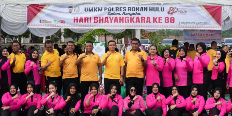 Momentum Hari Bhayangkara ke-80, Polres Rokan Hulu Gelar Olahraga Bersama Lintas Instansi dan Bakti Sosial untuk Masyarakat