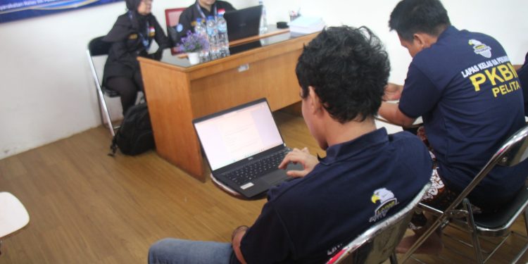Dinding Lapas Tak Membatasi Mimpi, Warga Binaan Pekanbaru Tetap Semangat Menuntut Ilmu