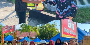 Rutan Kelas IIB Siak Melaksanakan Kegiatan Jumat Berkah dengan Membagikan Paket Bantuan Kepada Masyarakat Sekitar