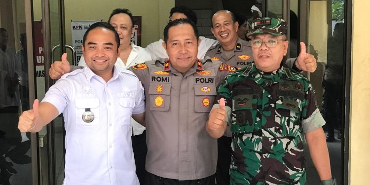 Ucapan Ulang Tahun Bhayangkara 80 Datang dari Camat Sukajadi dan Danramil Sukajadi.