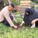 Polsek Logas Tanah Darat dan Polsek Singingi Hilir Ajak Masyarakat Jaga Kelestarian Lingkungan Melalui Green Policing