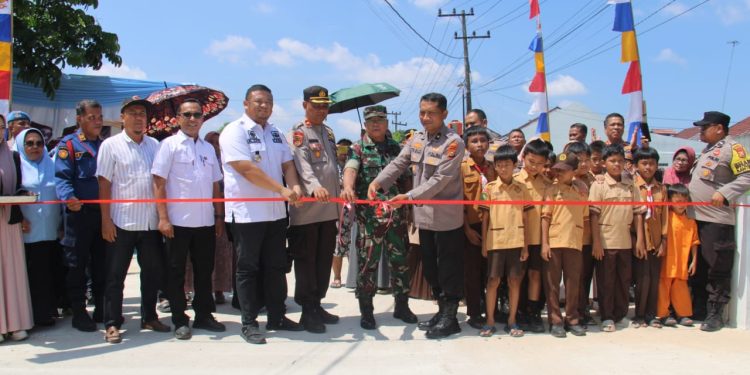 Resmikan Jembatan Merah Putih Presisi Tahap II, Polresta Pekanbaru Perkuat Akses Warga dan Wujudkan Polri Hadir untuk Masyarakat