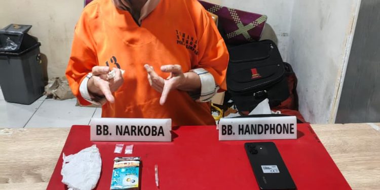 Polres Kampar Tangkap Wanita Paru Baya di Kelurahan Bangkinang, Sita 2 Paket Sabu-sabu