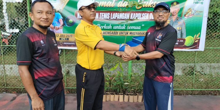 Kapolsek Tualang Buka Kejuaraan Tenis Lapangan Hari Bhayangkara ke-80, Gaungkan Semangat Green Policing