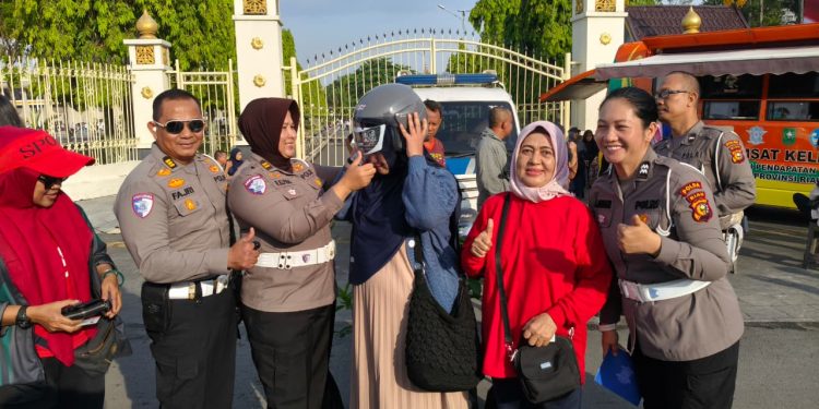 Polantas Sapa Warga di Car Free Day, Ditlantas Polda Riau Gaungkan Budaya Tertib Berlalu Lintas