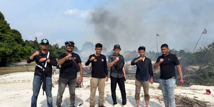 Polres Kampar Ungkap PETI Di Gunung Sahilan – 2 Terduga Diamankan, 12 Rakit Dimusnahkan