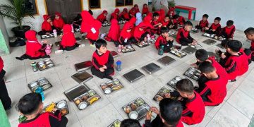 SPPG Polres Kuansing Salurkan 2.325 Porsi Makan Bergizi Gratis, Dukung Terciptanya Generasi Sehat dan Berkualitas