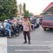 Di Tengah Kemacetan dan Antrean Pengisian BBM, Sosok Aiptu Elpino Tanio Hadir Mengurai Kepadatan Lalu Lintas