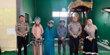 Satlantas Polres Kampar Sosialisasi Lalu Lintas Ke Sekolah – Serahkan 3 buah Helm
