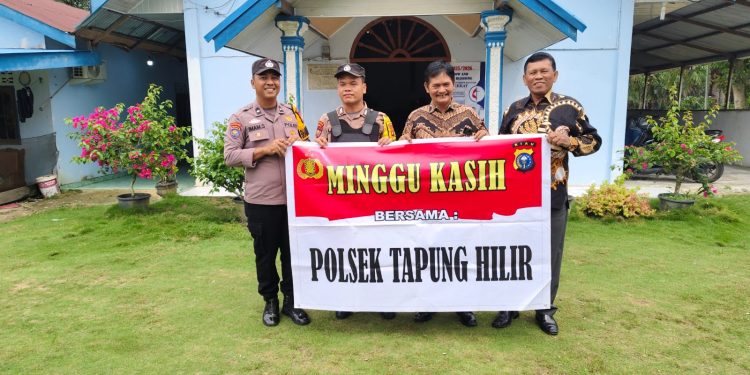Patroli Minggu Kasih Di Gereja – Polsek Tapung Hilir Himbau Keamanan Kendaraan