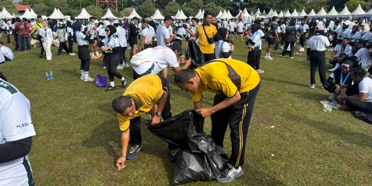 Tak Ada Sampah di Jalan! Polri dan DLH Bersih-bersih Usai Riau Bhayangkara Run