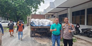 Kapolsek Tapung Hilir Kawal Distribusi 2,73 Ton Jagung Pipil PT SEBAL ke Bulog Kampar, Dukung Program Ketahanan Pangan Nasional