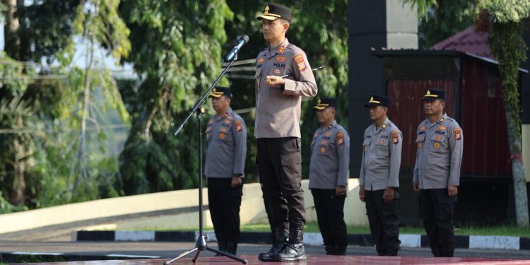 Kapolres Kuansing Pimpin Upacara PTDH Dua Personel, Tegaskan Komitmen Penegakan Kode Etik Polri