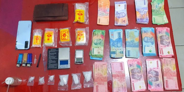 Polsek Ujung Batu Gagalkan Transaksi Sabu, Sita Uang Tunai Rp10,4 Juta dan Barang Bukti 45,84 Gram