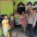 Jumat Barokah Polsek Kampar, Kapolsek Langsung Serahkan Bantuan ke Korban Kebakaran Desa Penyasawan