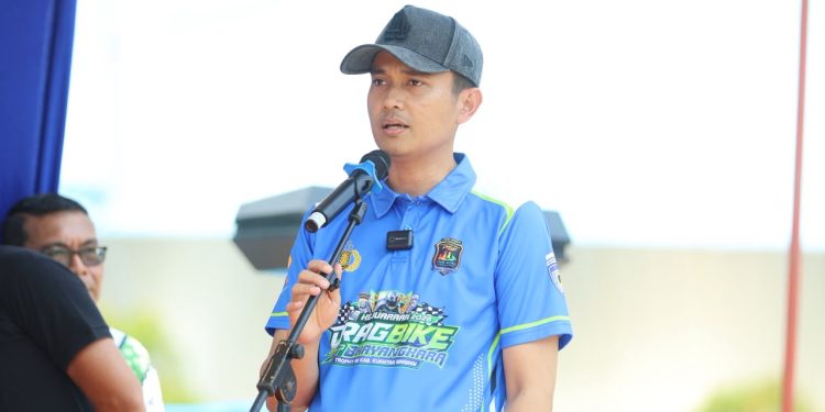 Kapolres Kuansing Buka Kejuaraan Drag Bike HUT Bhayangkara 2026, Salurkan Bakat Generasi Muda dan Cegah Balap Liar