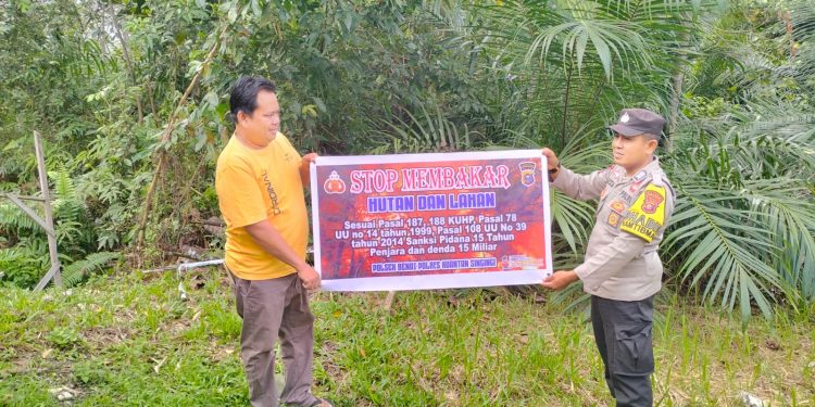 Polsek Benai dan Polsek Logas Tanah Darat Gencarkan Sosialisasi Karhutla, Kapolres Kuansing Ajak Masyarakat Cegah Kebakaran Sejak Dini