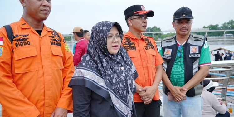 Bupati Siak Minta Seluruh Unsur Maksimalkan Pencarian Korban Tenggelam di Sungai Siak.