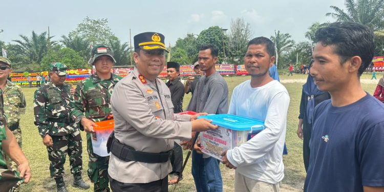 Kasdam XIX/TT Pimpin Penutupan TMMD Ke-129 di Desa Pangkalan Terap Teluk Meranti