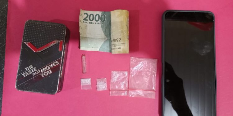 Polsek Kepenuhan Tangkap Pengedar Narkotika di Kepenuhan Sejati, Amankan Barang Bukti 3 Paket Sabu Siap Edar