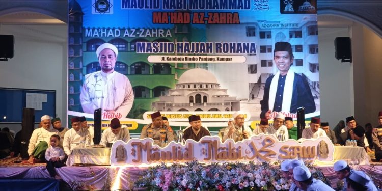 Bersama Ulama & Ribuan Jemaah, Kapolres Kampar Hadir Langsung di Peringatan Maulid Nabi SAW
