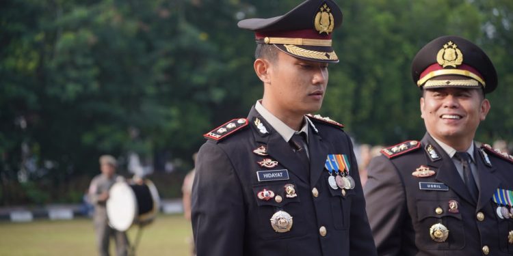 HUT ke-81 RI, Kapolres Kuansing Hadiri Upacara Detik-Detik Proklamasi di Lapangan Limuno