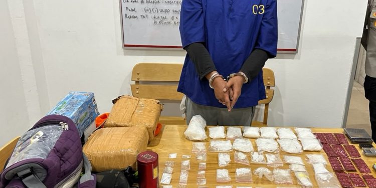 Polres Dumai Ungkap Peredaran Narkotika Skala Besar, Sita 2 Kg Sabu, Pil Ekstasi, Happy Five dan 4 Kg Ganja