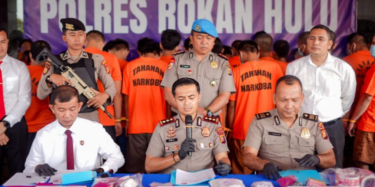 Polres Rohul Gelar Press Release, Bandar Narkotika di Rambah Ditangkap dengan Sabu 1,03 Kilogram dan 246 Butir Ekstasi