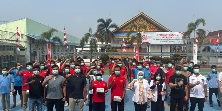 Lapas Pekanbaru Bagikan Masker kepada Warga Binaan, Antisipasi Dampak Kabut Asap Karhutla