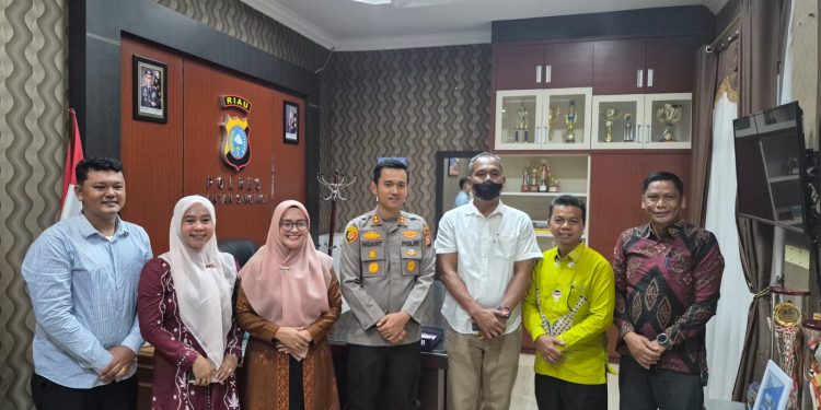 Kapolres Kuansing Terima Silaturahmi Rektor UNIKS, Dorong Sinergi untuk Penguatan Pendidikan