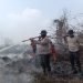 Satgas Karhutla Kerahkan Alat Berat Sekat Kebakaran di Rimbo Panjang Kampar