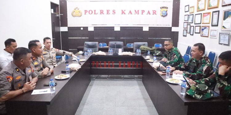 Siswa SESKOAD Gelar Diskusi Strategis di Polres Kampar, Pelajari Penanganan Karhutla yang Terpadu