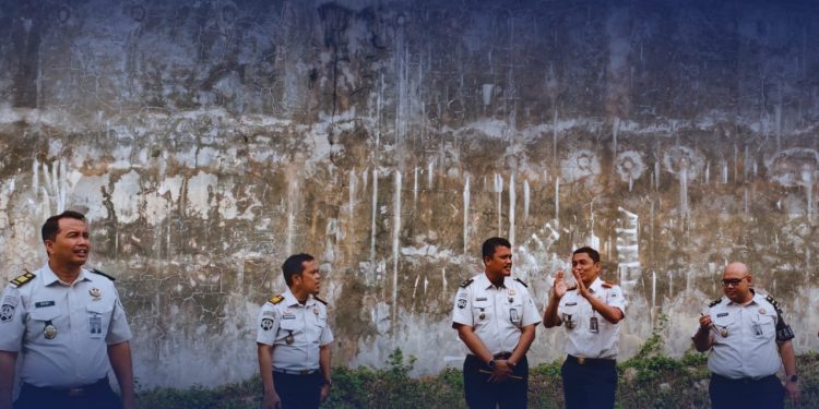 CEGAH GANGGUAN KEAMANAN KALAPAS CEK LANGSUNG AREA BERANGGANG DAN TEMBOK LAPAS