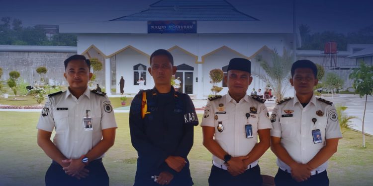 TINGKATKAN PENGAWASAN DAN CEGAH BARANG TERLARANG LAPAS NARKOTIKA RUMBAI GELAR RAZIA RUTIN BLOK HUNIAN
